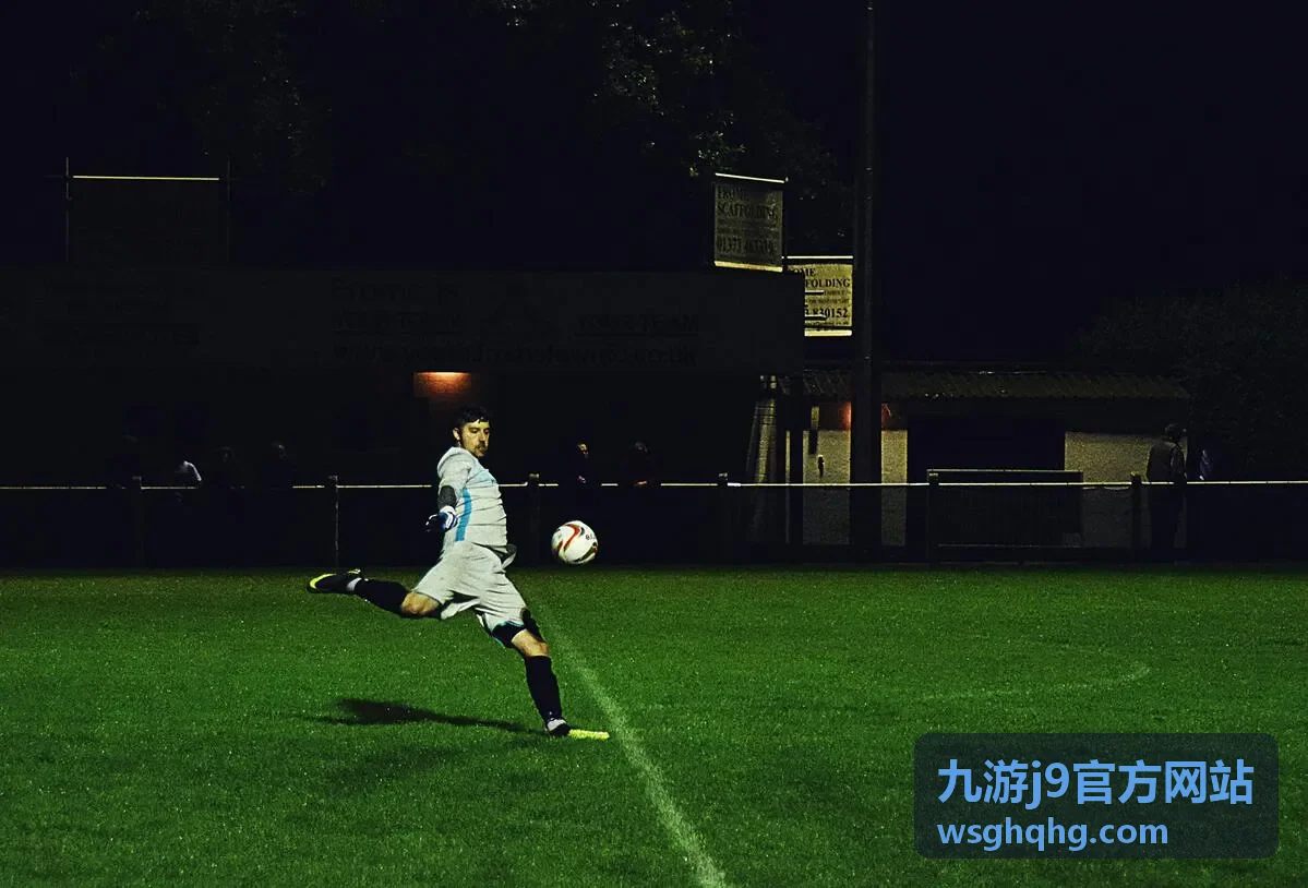 九游j9官方网站运营公告解读海报